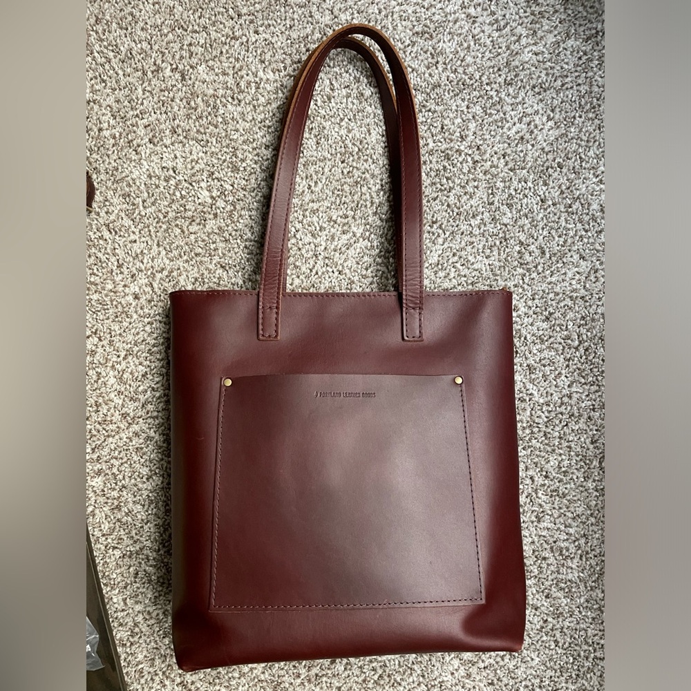 Portland Leather Crossbody Tote